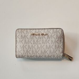 Michael Kors Silver Wallet